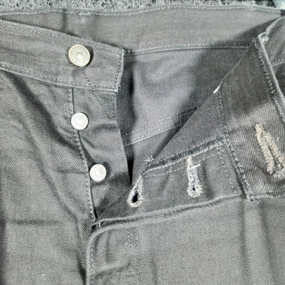Levis 501 Original Fit Mens Black Denim Straight Leg Jeans W44 L32 00501-0638